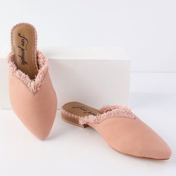 Free People Shoes - NWT Free People New Port Flat Mule Pink Fringe 38